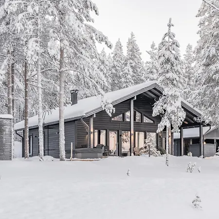 Chalet Naava - A Cozy With Two Saunas And Hill Views