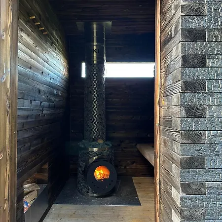 木屋 Naava - A Cozy With Two Saunas And Hill Views *